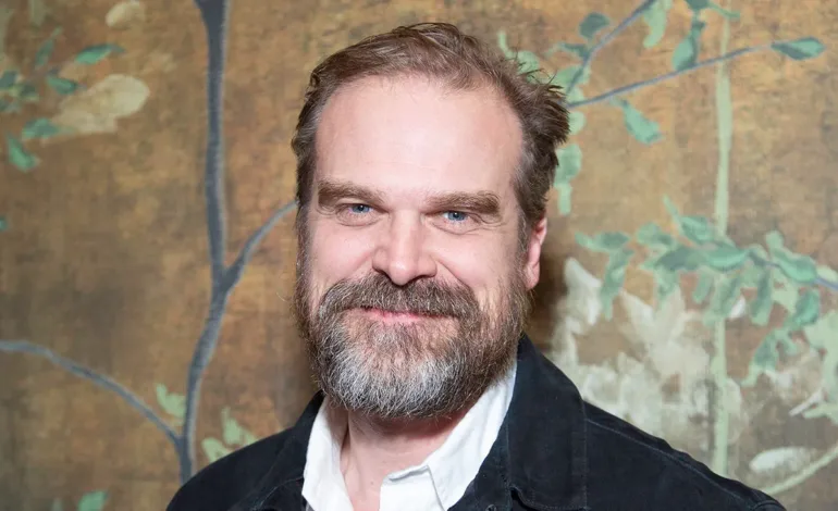 David Harbour, Stranger Things Finali Hakkında Konuştu: ‘Şimdiye Kadarki En İyi Bölüm’