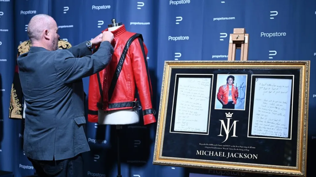 Gladyatör Miğferinden Michael Jackson Ceketine: İkonik Parçalar Satışta