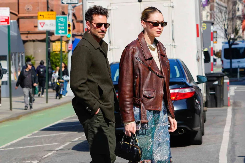 Bradley Cooper ve Gigi Hadid Broadway’de Romantik Bir Akşam Geçirdi