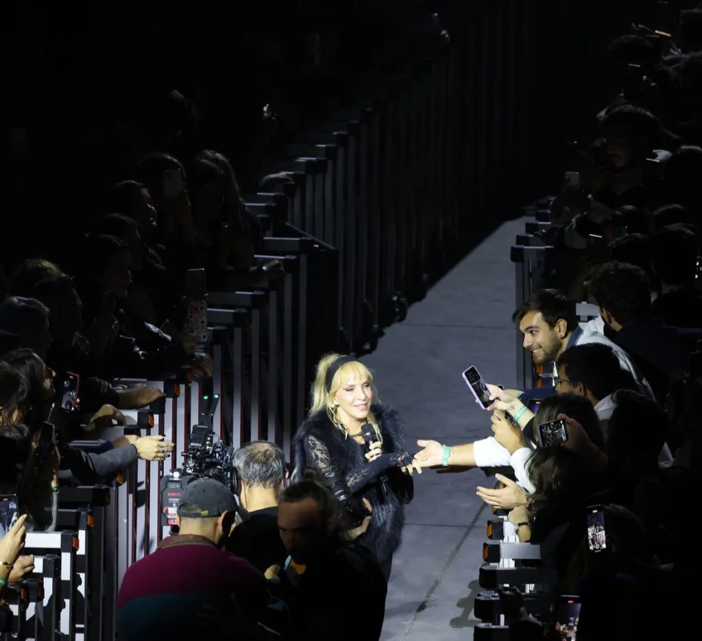 Sertab Erener İçin Düzenlenen Saygı Gecesi Nostalji ve Duygu Dolu Anlar Yaşattı