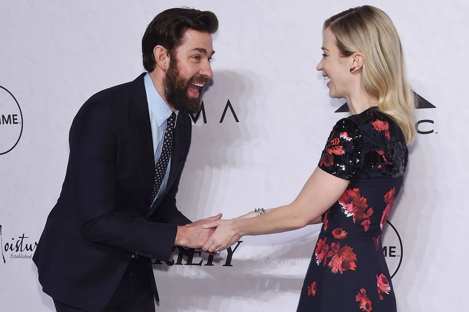 Emily Blunt, John Krasinski’nin En Seksi Erkek Unvanını Kutladı