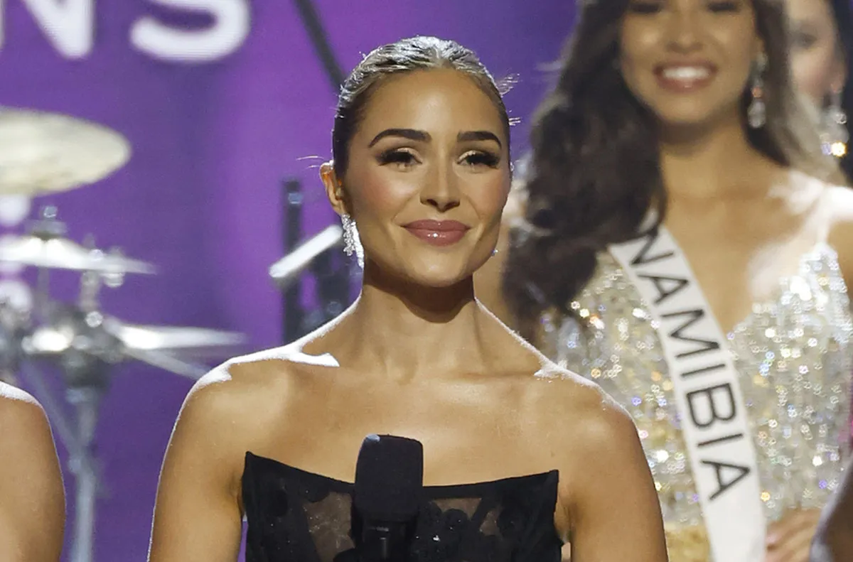 Kainat Güzeli Olivia Culpo Anne Oluyor!