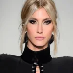 Gonca Vuslateri, Hakan Akkaya Tasarımlarıyla Paris’te Kapak Oldu