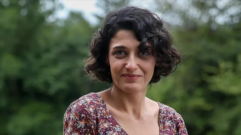 “Adile” Filminde Ayşen Gruda’yı Elif Nur Kerkük Canlandırıyor