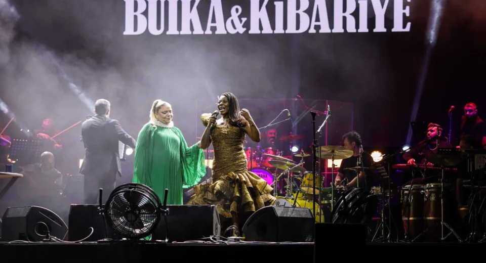 Buika ve Kibariye’den Unutulmaz Düet: “Tu Bandera” Şarkısı ve Türkiye Turnesi