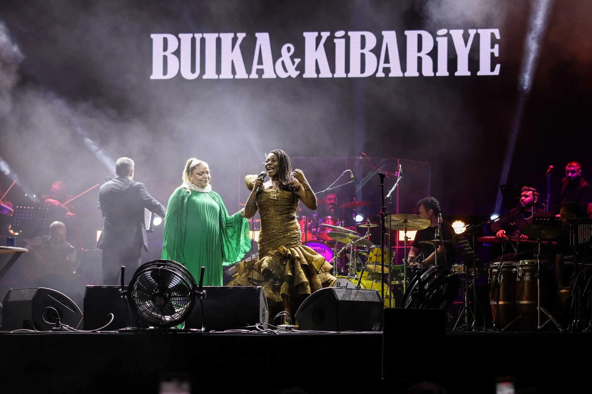 Buika ve Kibariye’den Unutulmaz Düet: “Tu Bandera” Şarkısı ve Türkiye Turnesi