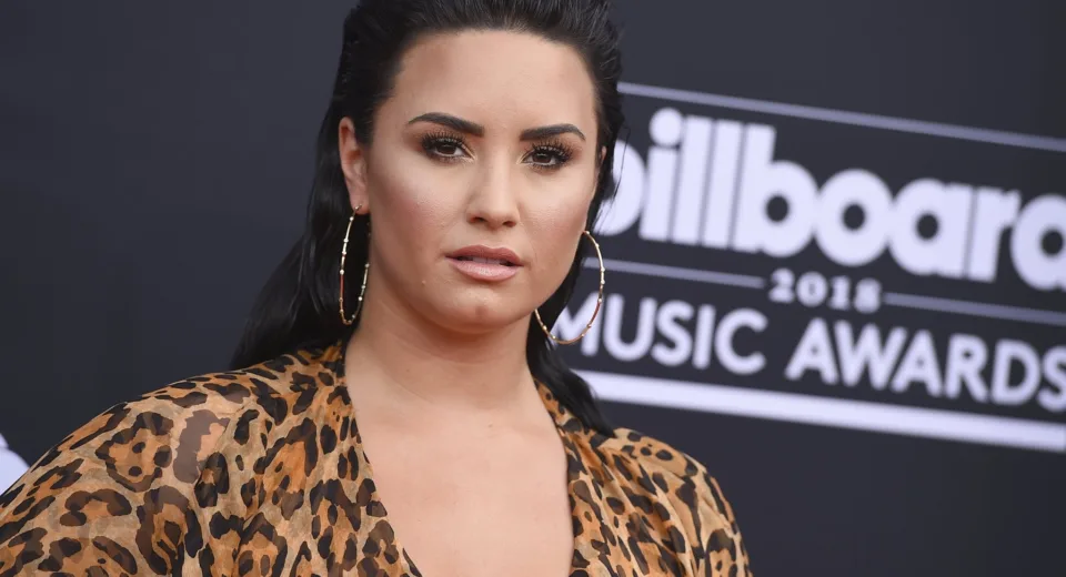 Demi Lovato Yepyeni Biri Oldu: Tanıyanlar Gözlerine İnanamadı!