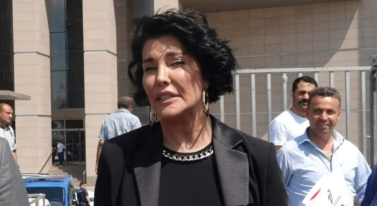 Deniz Akkaya’ya Hapis Şoku! Ünlü Manken Hakkında Karar Verildi
