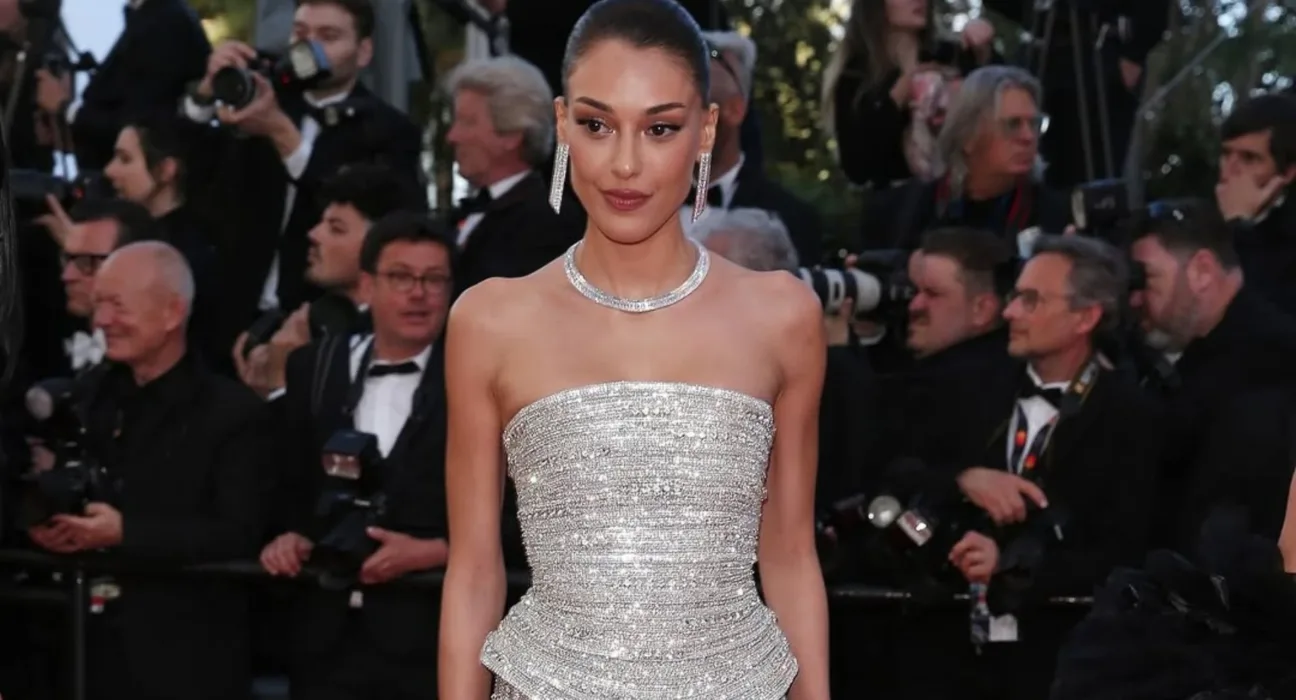 Dilan Çiçek Deniz Cannes’da Boucheron’un Işıltısıyla Göz Kamaştırdı