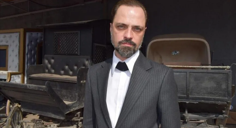 Ertan Saban’dan Yeni Proje: “İtiraf” Dizisiyle Geri Dönüyor