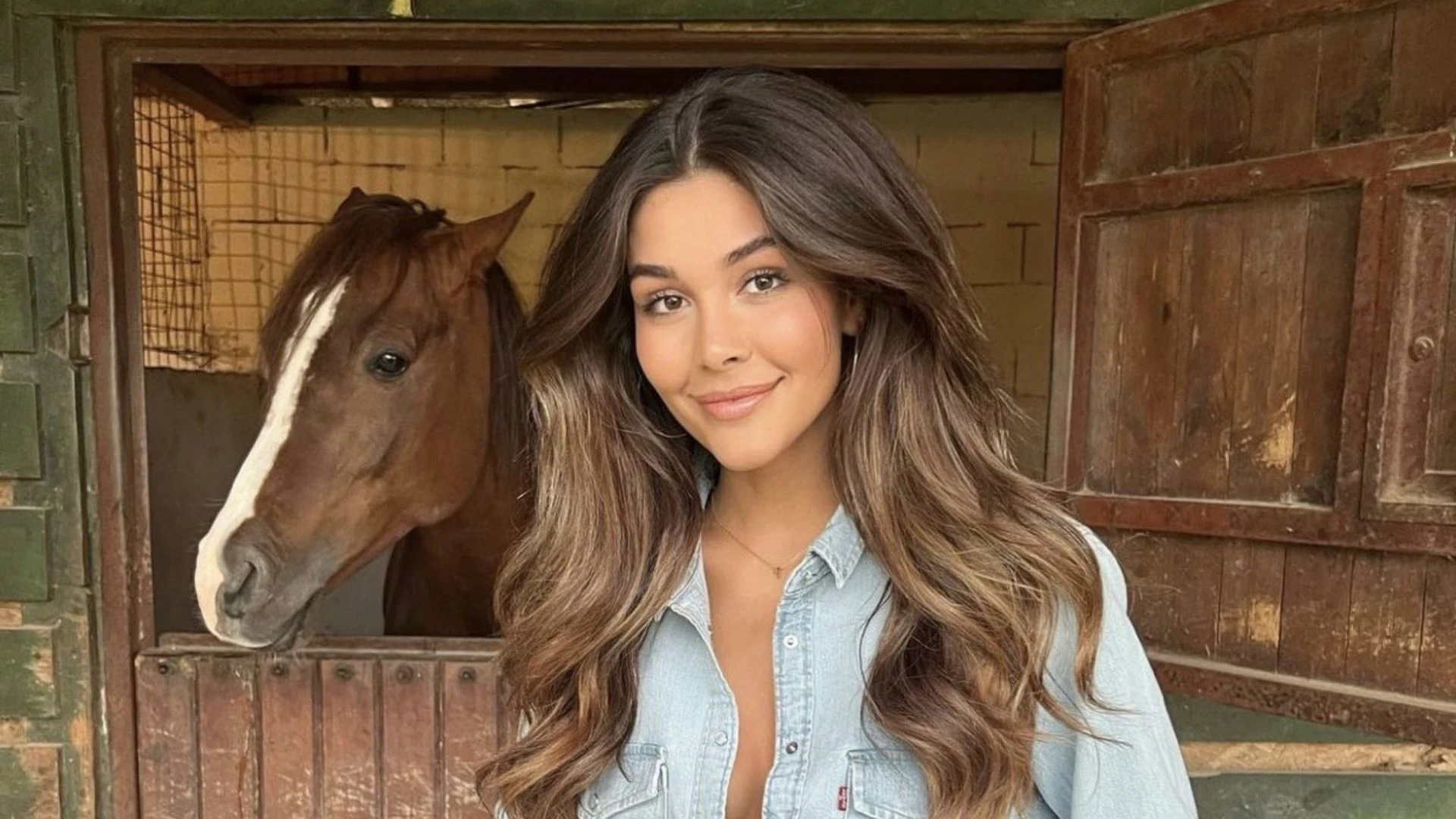 Filiz Miftari’den Kral Kaybederse’ye Sürpriz Katılım