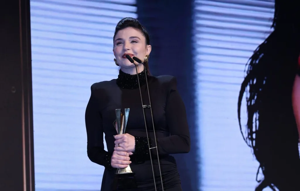 Gonca Vuslateri’den Filistinli Küçük Şeyma’ya: “Bu, Boynumun Borcu Olsun”