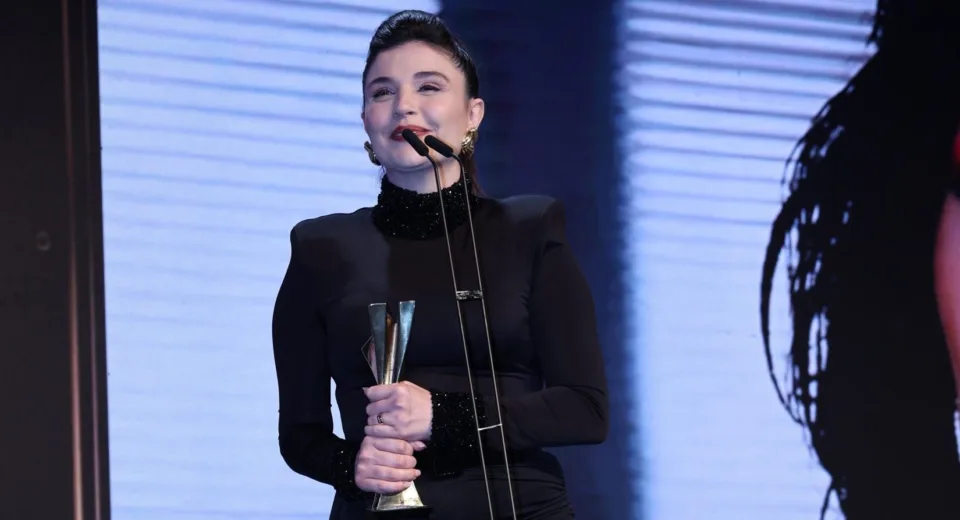 Gonca Vuslateri’den Filistinli Küçük Şeyma’ya: “Bu, Boynumun Borcu Olsun”