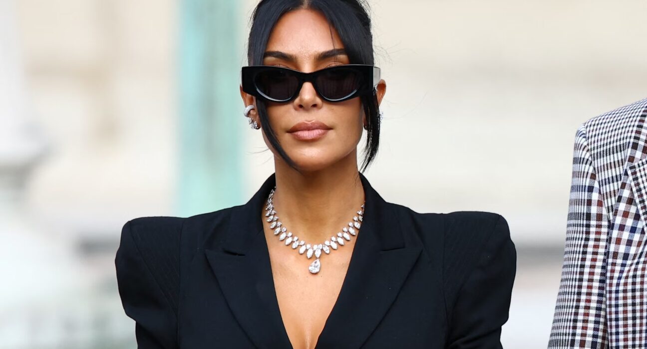 Kim Kardashian Hukuk Eğitimini Tamamladı ve Baro Sınavına Hazırlanıyor
