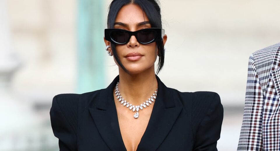 Kim Kardashian Hukuk Eğitimini Tamamladı ve Baro Sınavına Hazırlanıyor