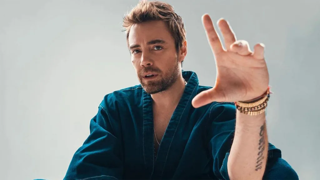 Murat Dalkılıç Şanlıurfa Konserinde Şişe Kriziyle Karşılaştı