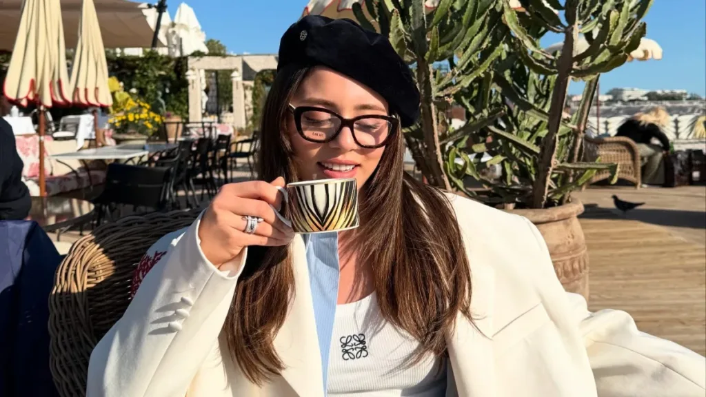 Sıla Türkoğlu’nun Cannes Şıklığı Göz Kamaştırdı