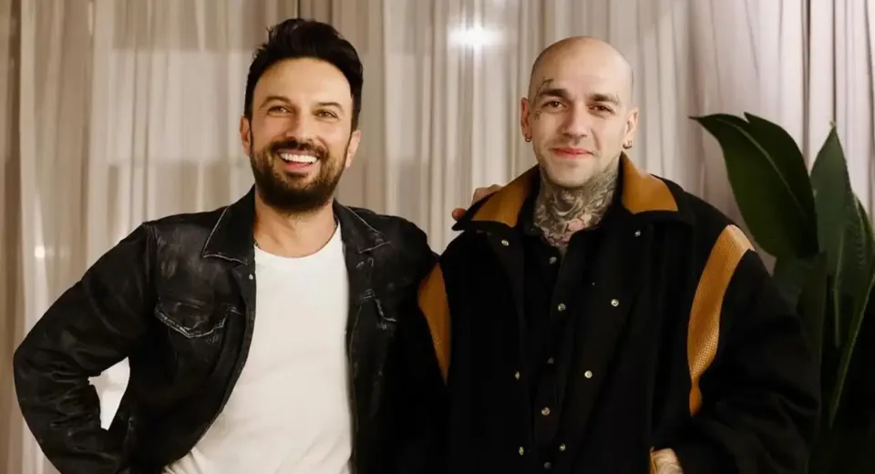 Tarkan ve Ezhel Berlin’de Buluştu: Müziğin İki Devi Kuliste Samimi Sohbet Etti