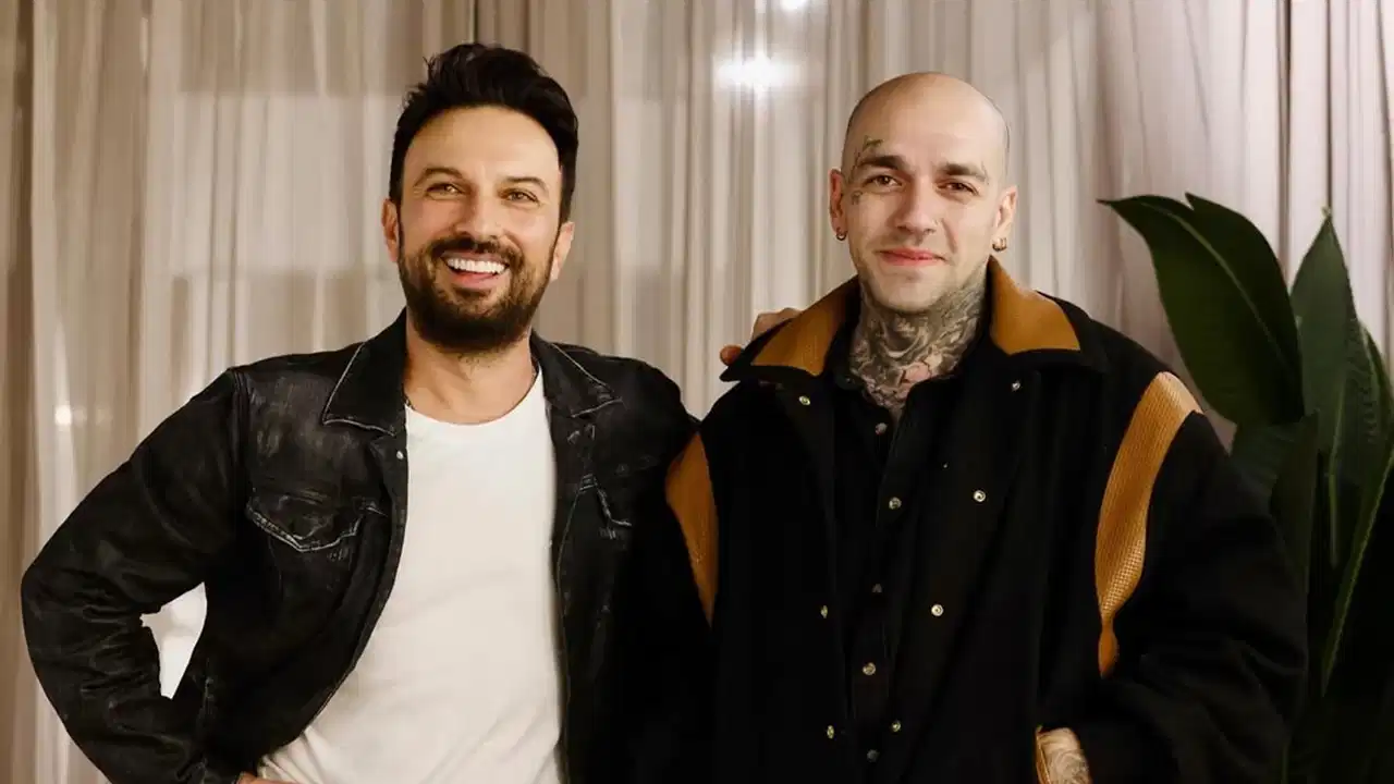 Tarkan ve Ezhel Berlin’de Buluştu: Müziğin İki Devi Kuliste Samimi Sohbet Etti