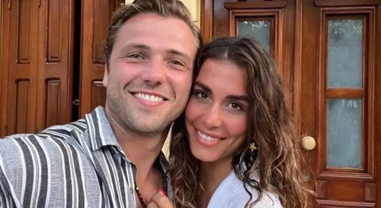 Tolga Sarıtaş ve Zeynep Mayruk İlk Bebeklerinin Cinsiyetini Açıkladı