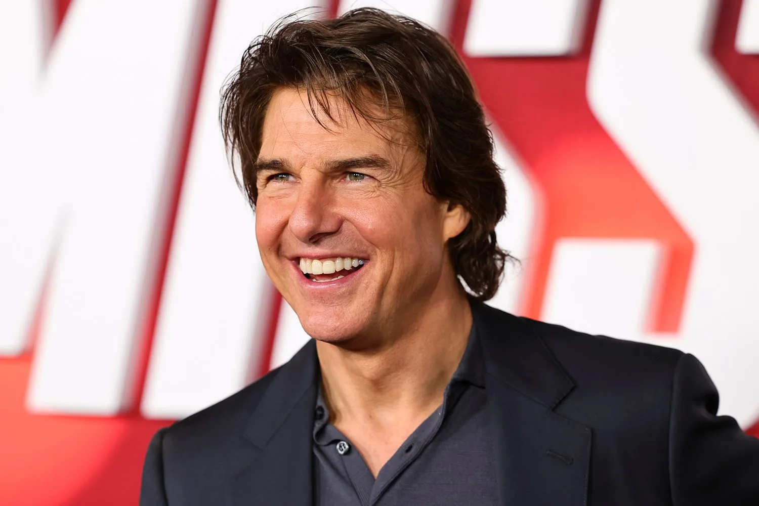 Tom Cruise’un Yeni Yetenekleri: Piyano Çalmak ve Dans Etmek!