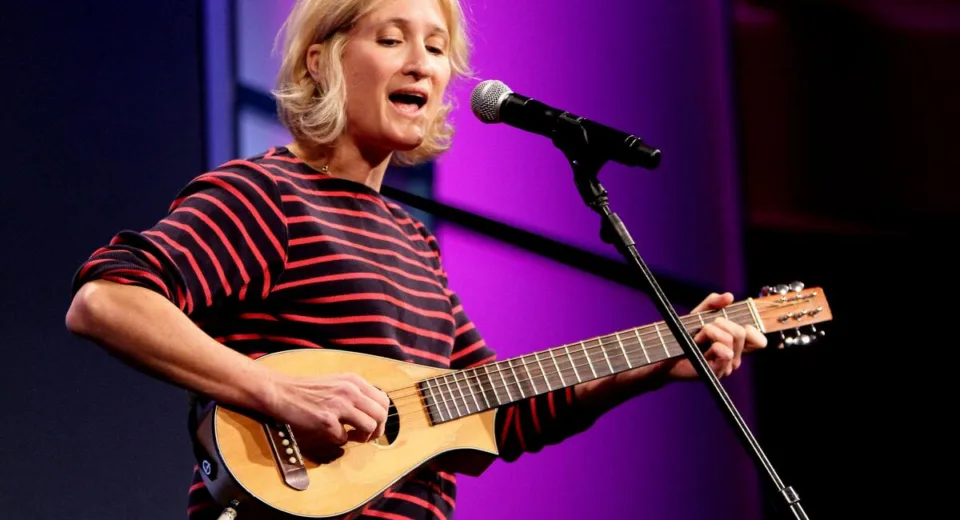 Ünlü Şarkıcı Jill Sobule Evinde Çıkan Yangında Hayatını Kaybetti