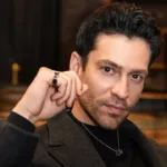 Kuma Dizisinin Başrolü Emre Özmen’den Duygulandıran Ödül İthafı