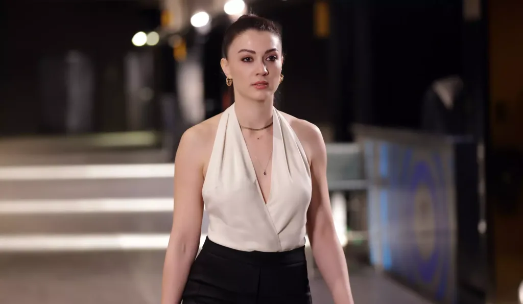 Burcu Özberk’ten Kilo Yorumu Tepkisi: “Evet, Aldım ve Mutluyum!”