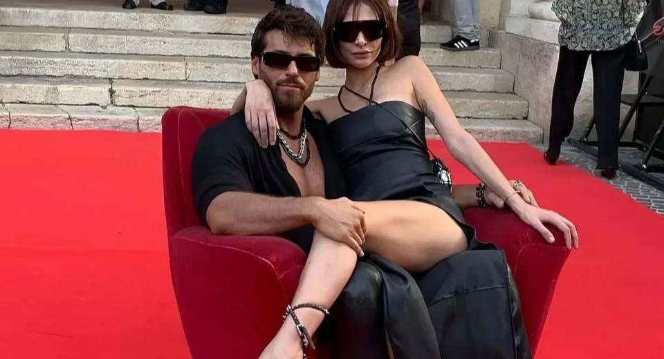 Can Yaman ve DJ Sara Bluma İlk Kez Kırmızı Halıda El Ele Görüntülendi