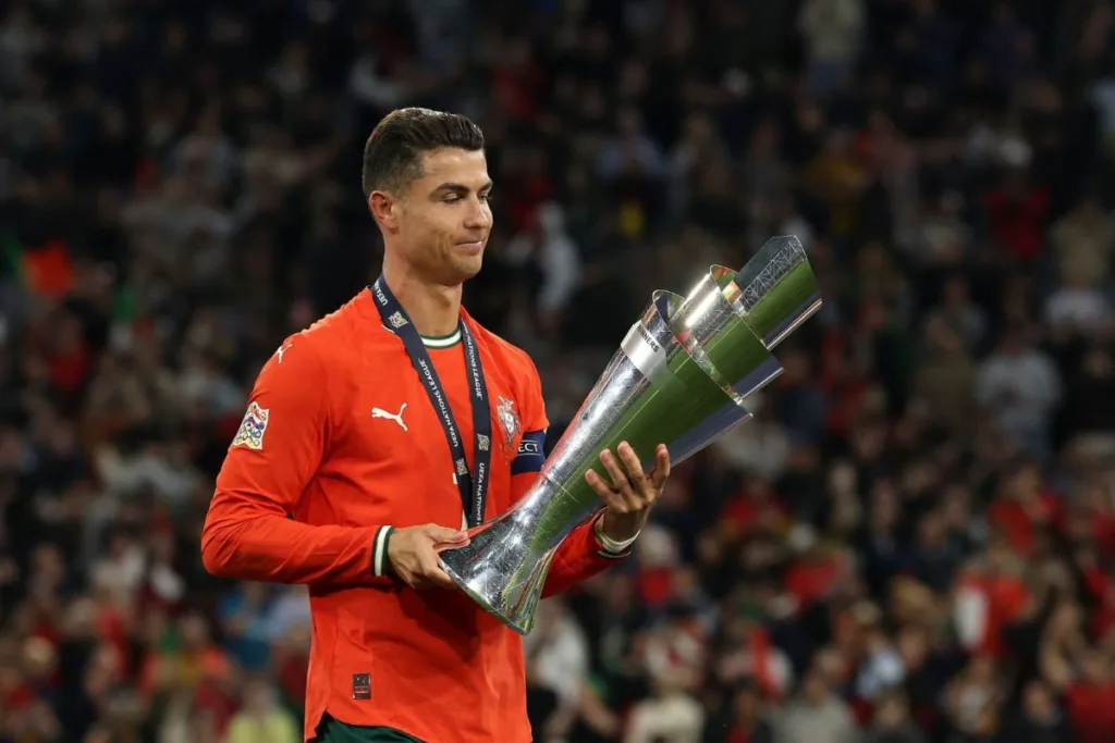 Cristiano Ronaldo'dan Hem Zafer Hem Aşk Dolu Kutlama