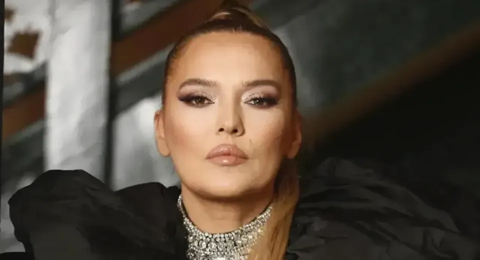 Demet Akalın