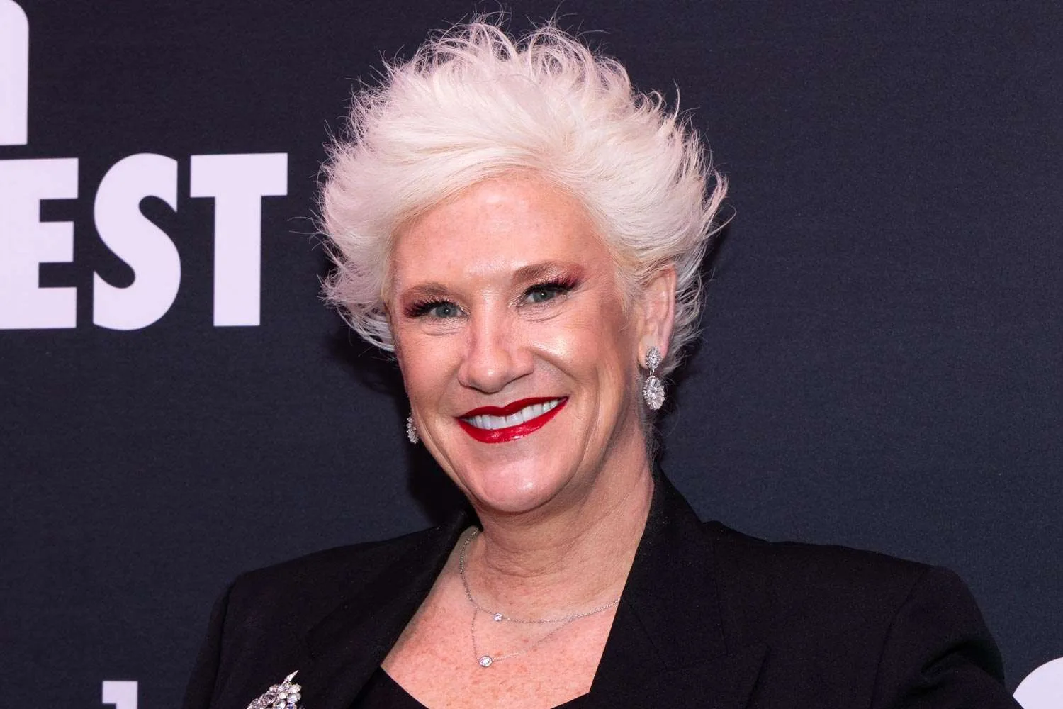 Dünyaca Ünlü Şef Anne Burrell Evinde Ölü Olarak Bulundu
