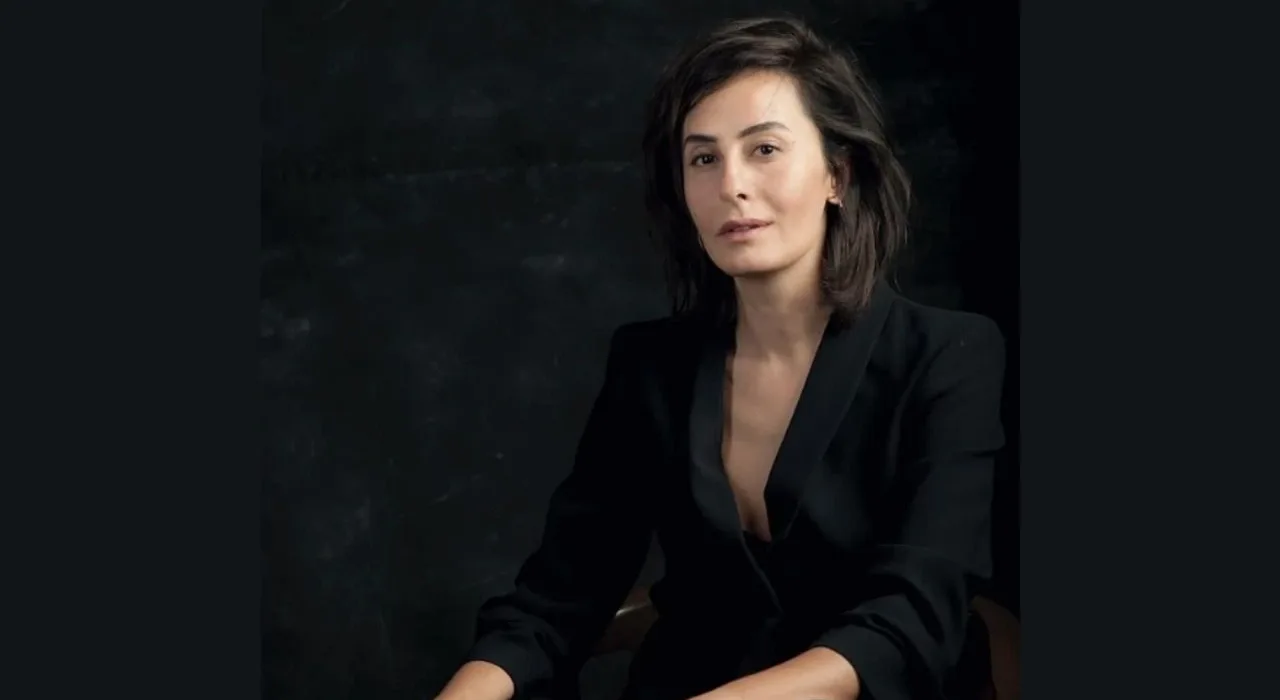 “Gözyaşı Kraliçesi” Dizisinde Sürpriz İsim: Senan Kara, Hande Erçel’in Annesi Rolünde!