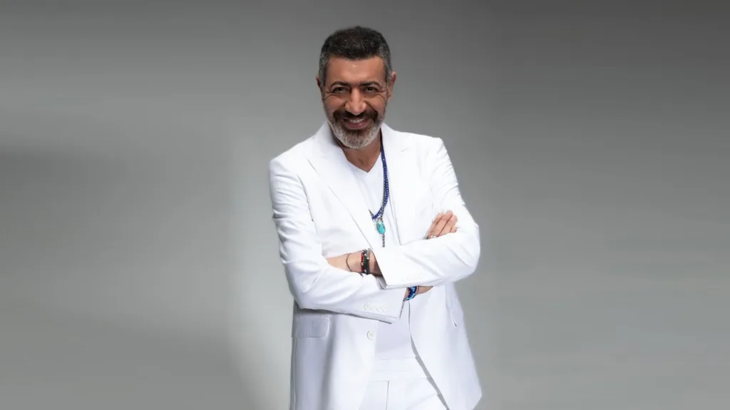 Hakan Altun “Sevdim Sevdim” Şarkısıyla Yaz Konserlerine Damgasını Vuruyor
