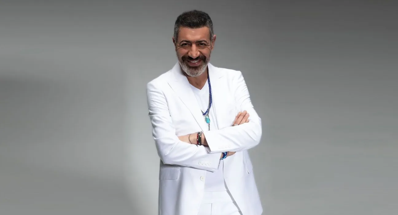 Hakan Altun “Sevdim Sevdim” Şarkısıyla Yaz Konserlerine Damgasını Vuruyor