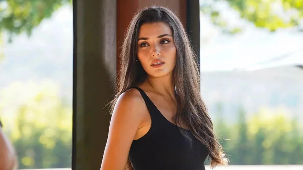 Hande Erçel’in Yeni İmajı Olay Yarattı: Balyaj Dokunuşuyla Fark Yarattı
