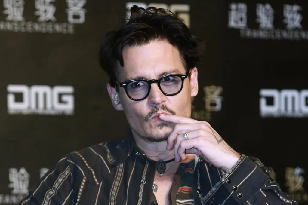Johnny Depp’ten Amber Heard İtirafı: “Ben Bir Aptalım”