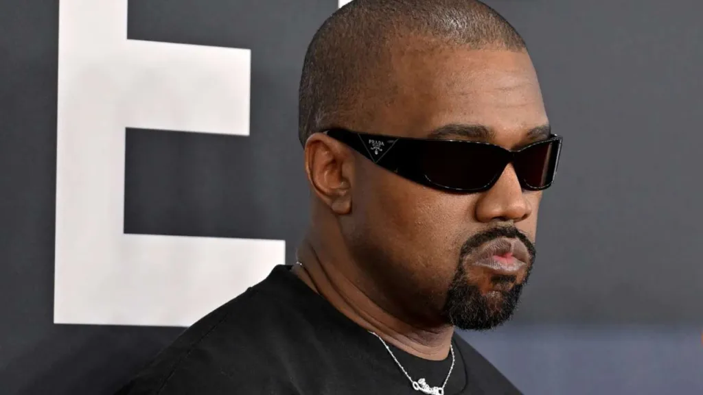 Kanye West Adını Bir Kez Daha Değiştirdi: Artık 'Ye Ye' Olarak Bilinecek