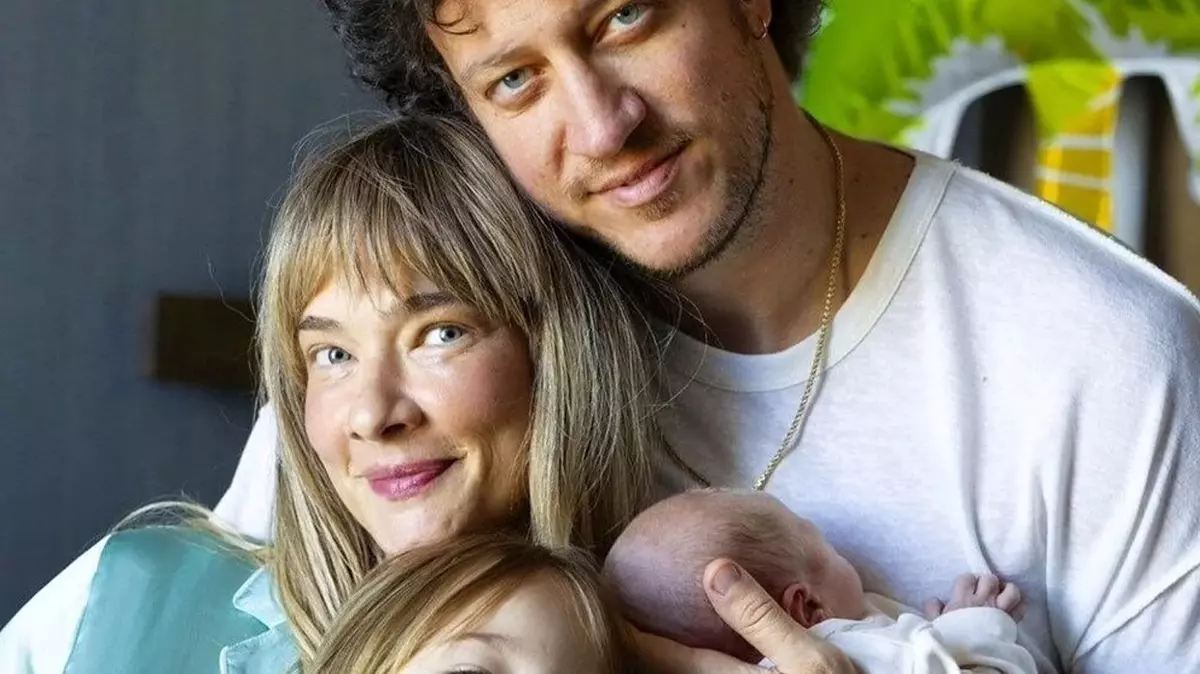 Müge Boz ve Caner Erdeniz, Evliliklerinin 6. Yılını Romantik Paylaşımla Kutladı
