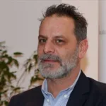 Şener Şen’den Oyunculuğu Bıraktığı İddialarına Net Yanıt