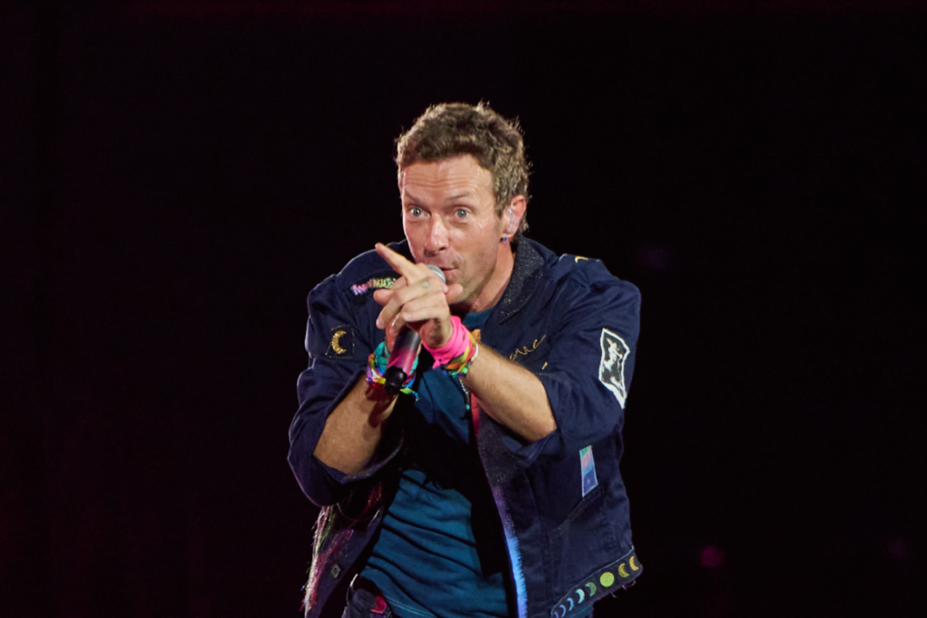 Coldplay Konserinde Patlayan Aldatma Skandalı, CEO'ya İstifayı Getirdi
