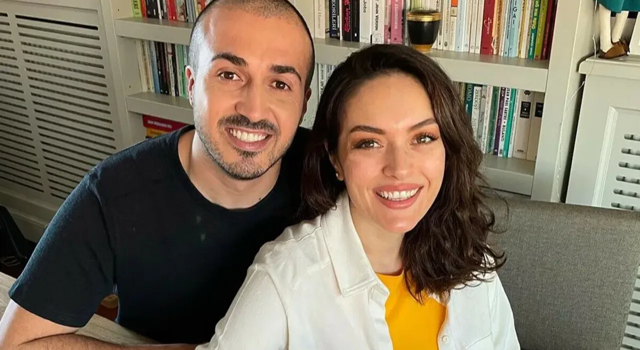Ezgi Mola ve Mustafa Aksakallı Ayrılığına Rağmen Çeşme’de Bir Araya Geldi