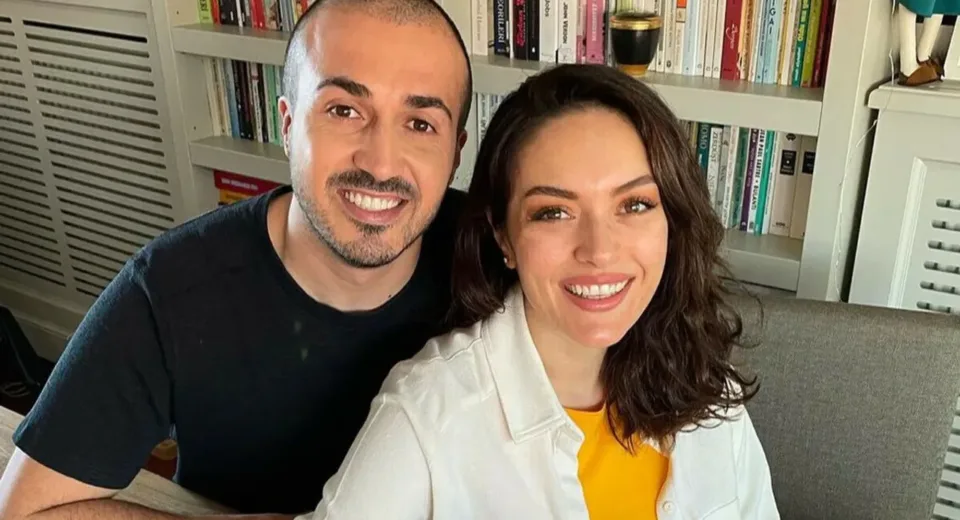 Ezgi Mola ve Mustafa Aksakallı Ayrılığına Rağmen Çeşme’de Bir Araya Geldi
