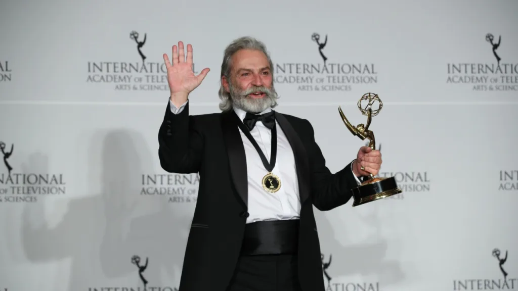 Haluk Bilginer'den Melisa Döngel Yorumu: “Sosyal Medyayı Fazla Takip Etmeyin!”