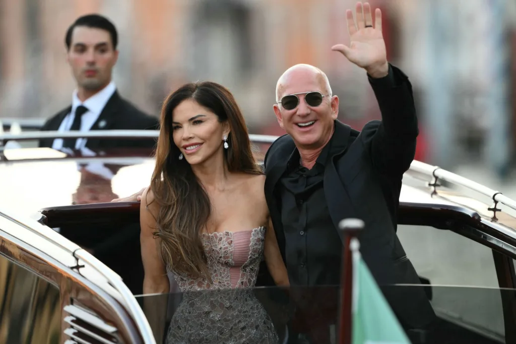 Jeff Bezos'tan Moda Dünyasını Sarsacak Hamle: Lauren Sanchez’e Vogue Düğün Hediyesi mi Geliyor