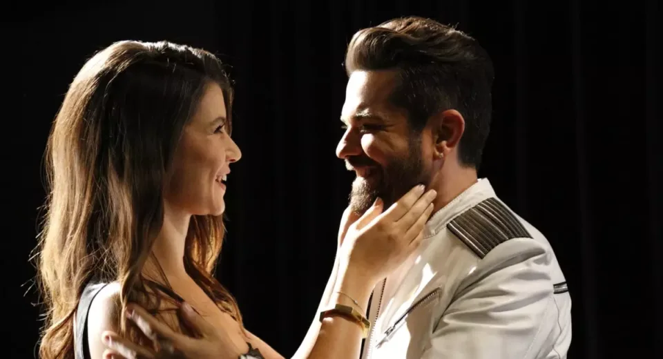 Kenan Doğulu ve Beren Saat, Bodrum’da Tatilin Yıldızları Oldu!