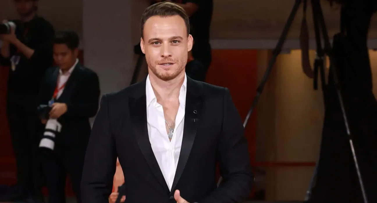 Kerem Bürsin “Çarpıntı”yla Geri Dönüyor: Sezonun En Güçlü Dönüşü!
