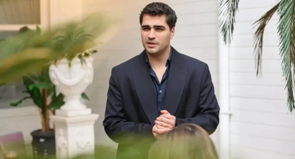 Mert Ramazan Demir, Yeni Aşkıyla Akyaka Tatilinde Görüntülendi!