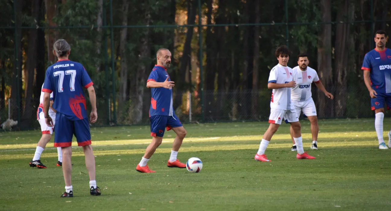 Yılmaz Erdoğan’ın Köyceğiz’deki Futbol Sahası Açılışına Ünlüler Akın Etti!