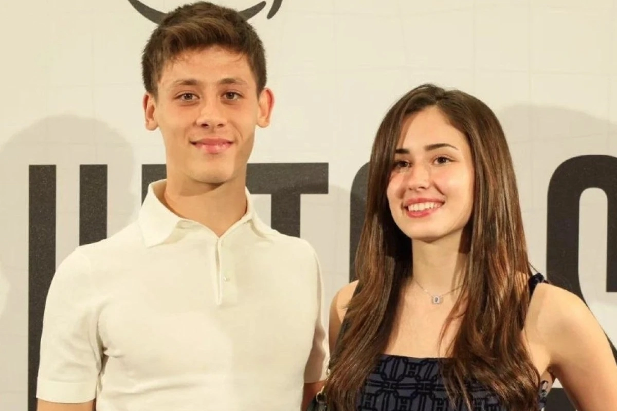 Arda Güler ve Duru Nayman’dan Yaz Tatiline Aşk Dolu Paylaşımlar